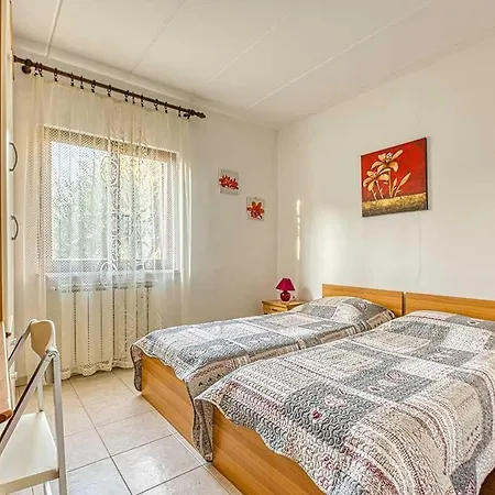 Marina 3 With Shared Pool Apartamento *
