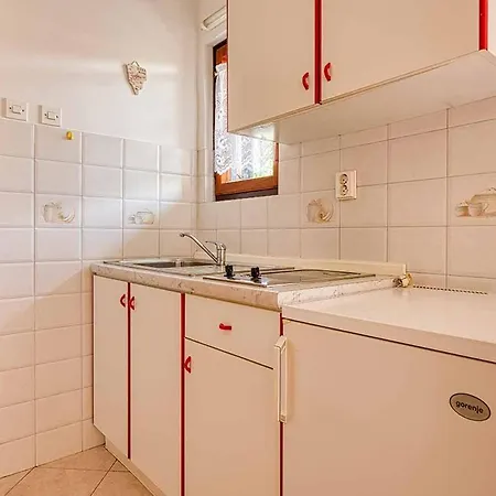 Apartment Marina 3 With Shared Pool