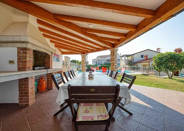 Marina 3 With Shared Pool Apartment
