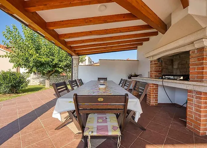 Marina 3 With Shared Pool Apartment